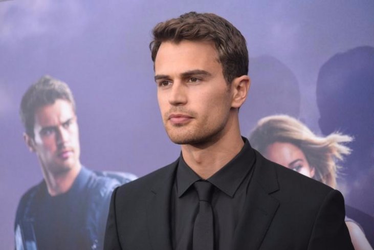 Тео Джеймс (Theo James) биография, фото, фильмография. Актер